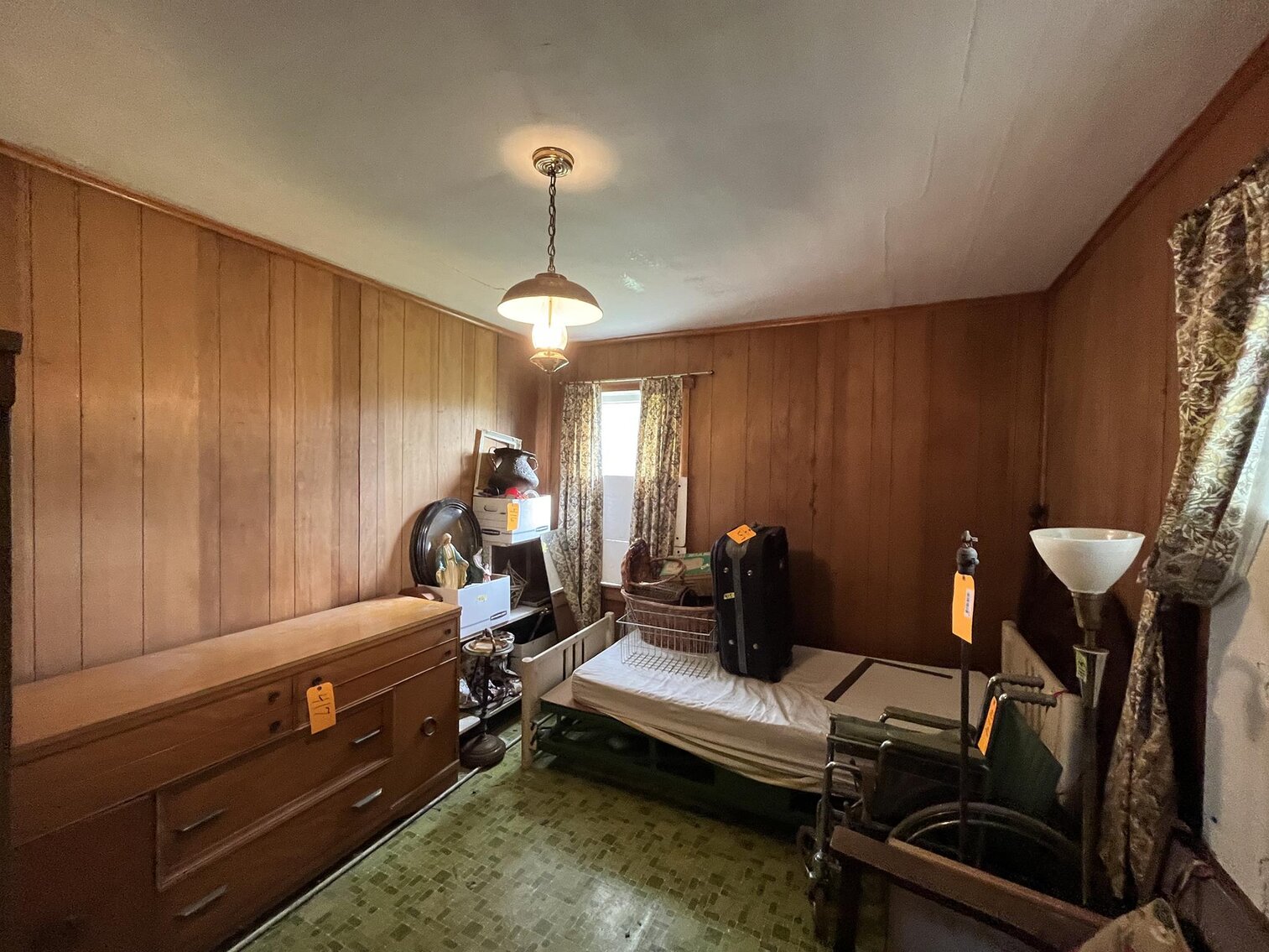 Image for SOLD $41,800 - 3 Bedroom on a Double Lot Selling to the Highest Bidder