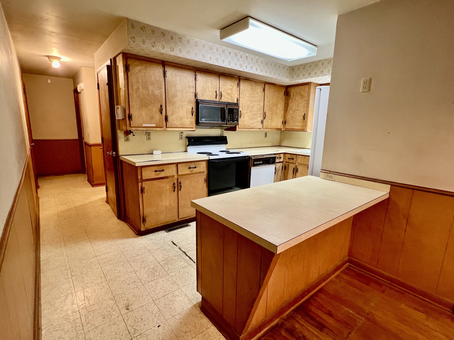Image for 2 BR/2 BA Home w/Outbuildings on 2.6 +/- Acres in Culpeper, VA--SELLS to the HIGHEST BIDDER!!
