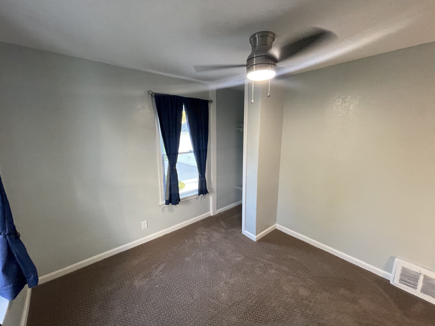 Image for MINIMUM BID AUCTION $69,000! 5322 W Bancroft St