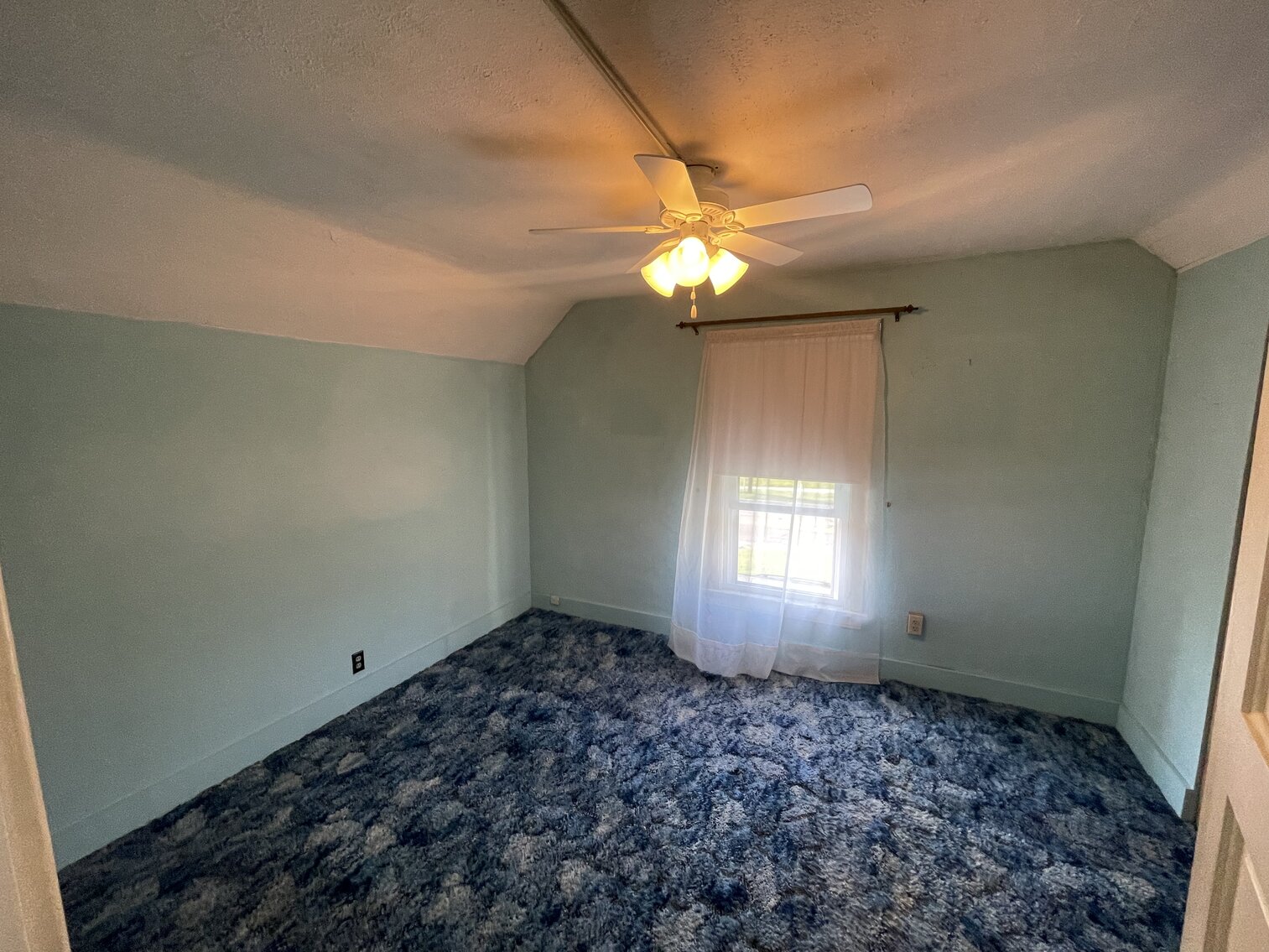 Image for MINIMUM BID AUCTION $69,000! 5322 W Bancroft St