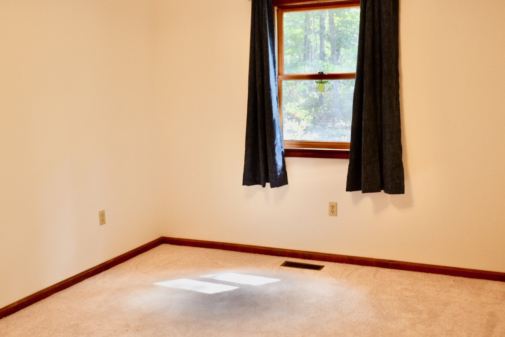 Image for 3 BR/3.5 BA Home w/Barn, Shop & Pond on 10.5 +/- Acres in Fauquier County, VA--SELLS to the HIGHEST BIDDER!!