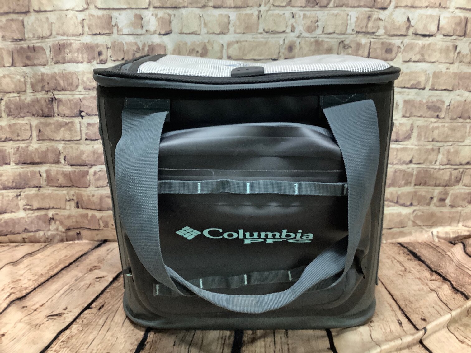 Columbia PFG Cooler 