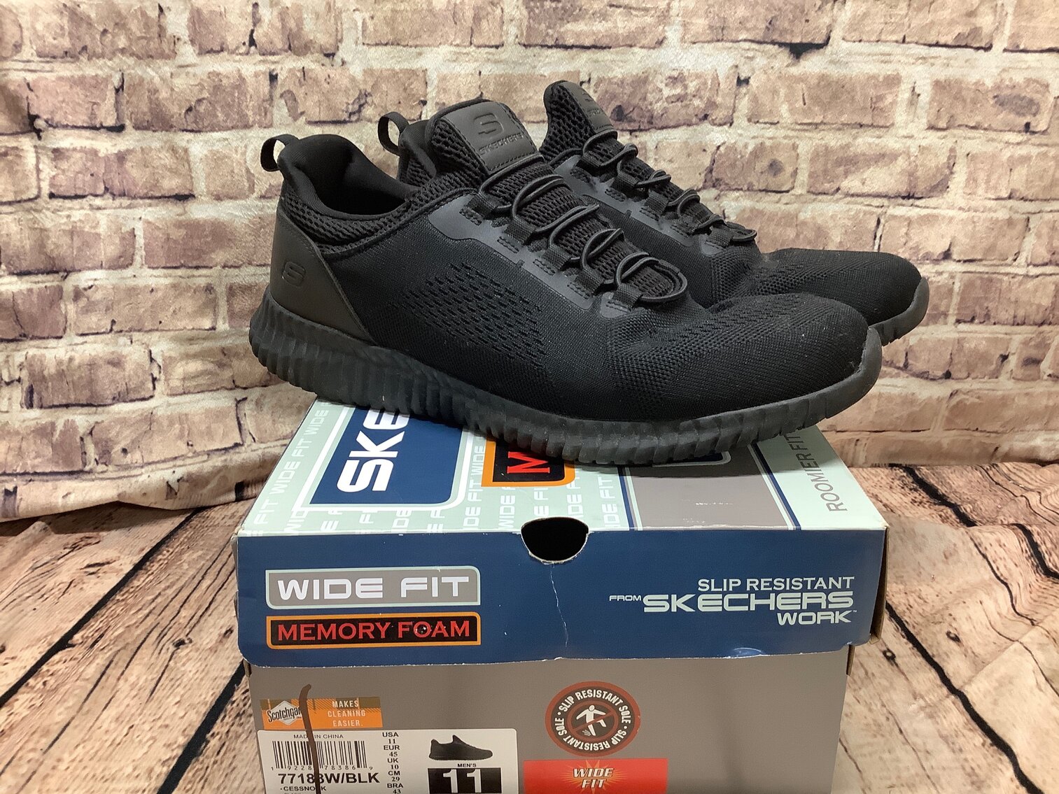 Mens 11 Skechers 