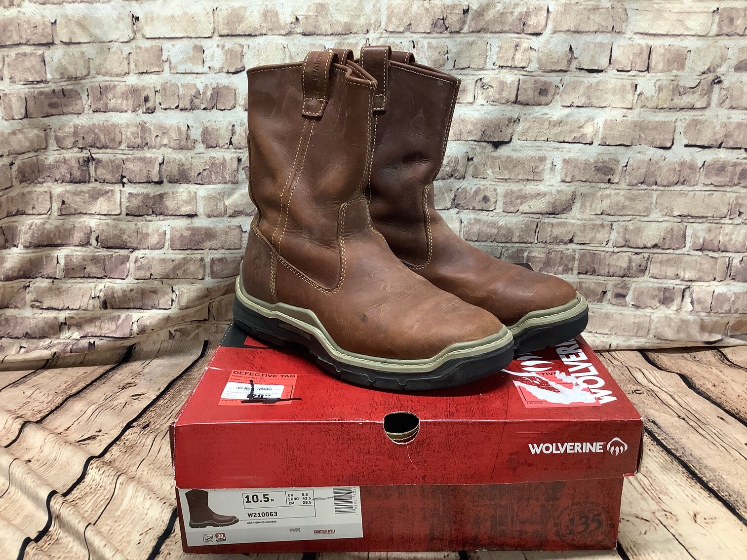Mens 10.5 Wolverine Raider Durashck 