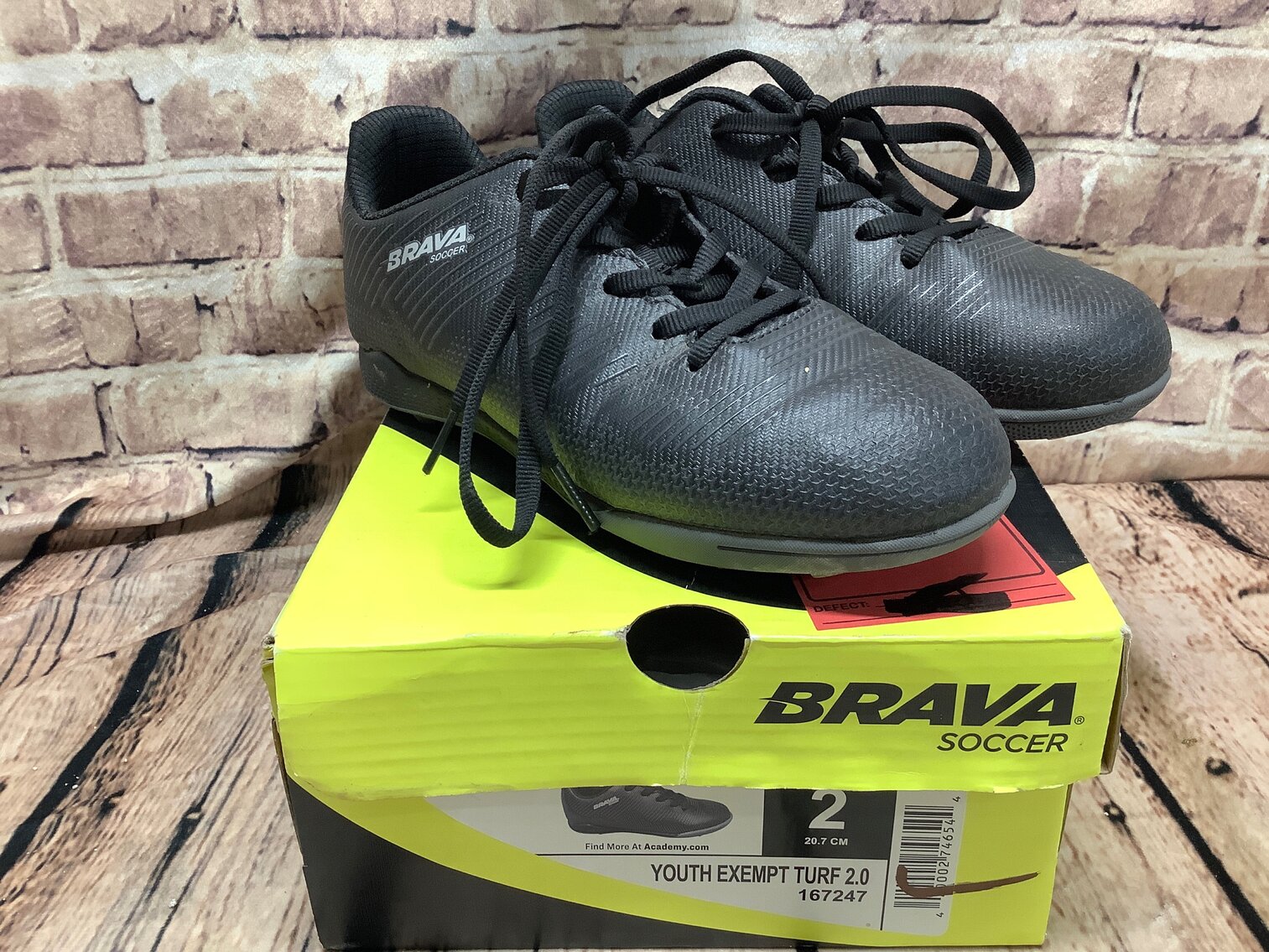 Boys 2 Brava Youth Exempt Turf 2.0 