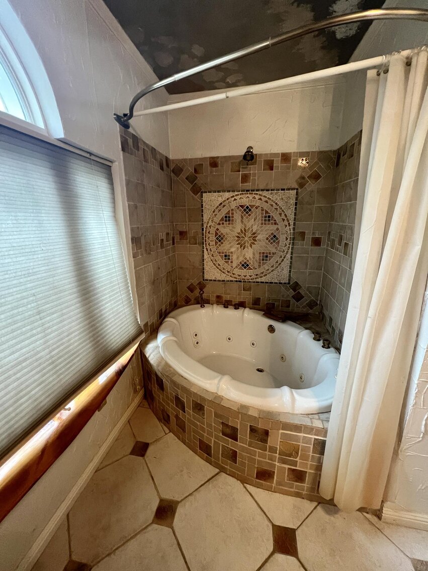 Image for SOLD $220,000 - Beautiful 4 Bedroom Brick Home on 8 Acres