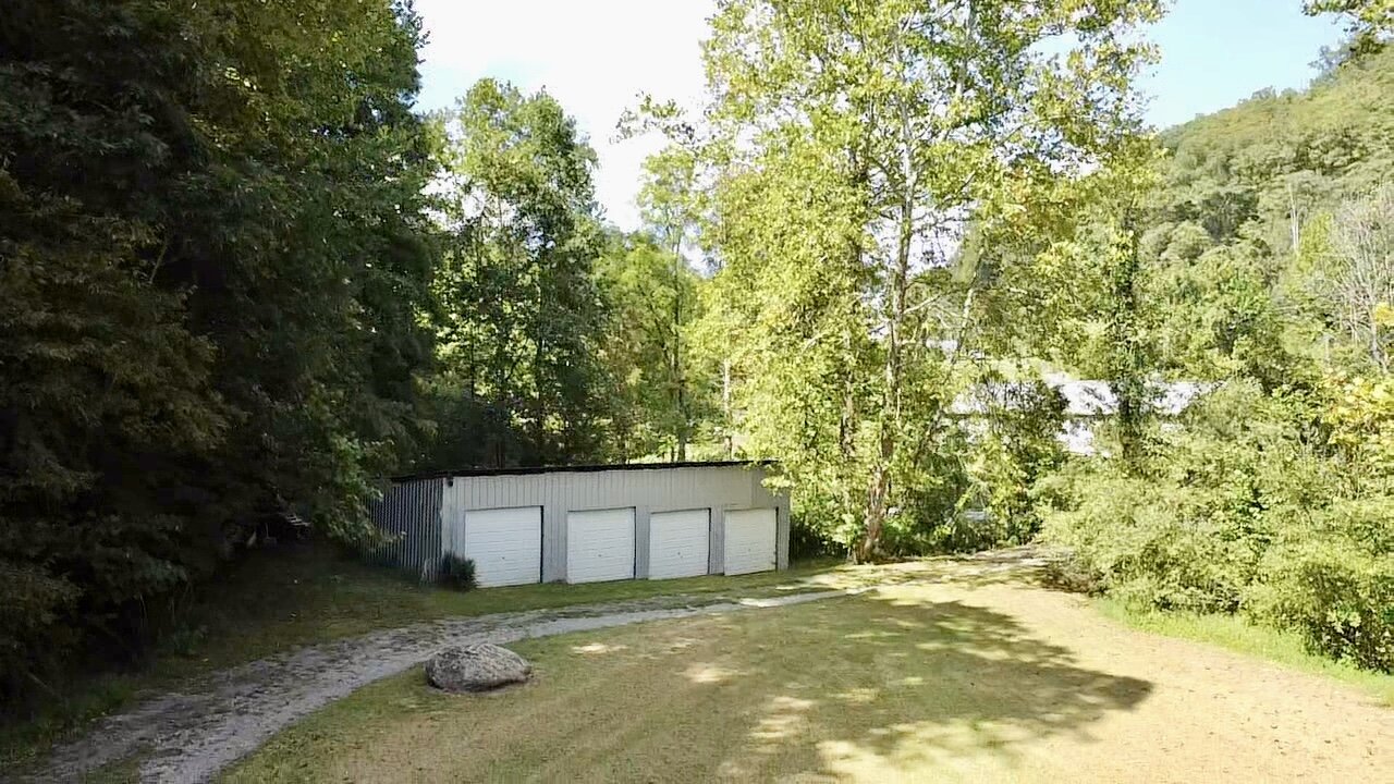 Image for SOLD $220,000 - Beautiful 4 Bedroom Brick Home on 8 Acres