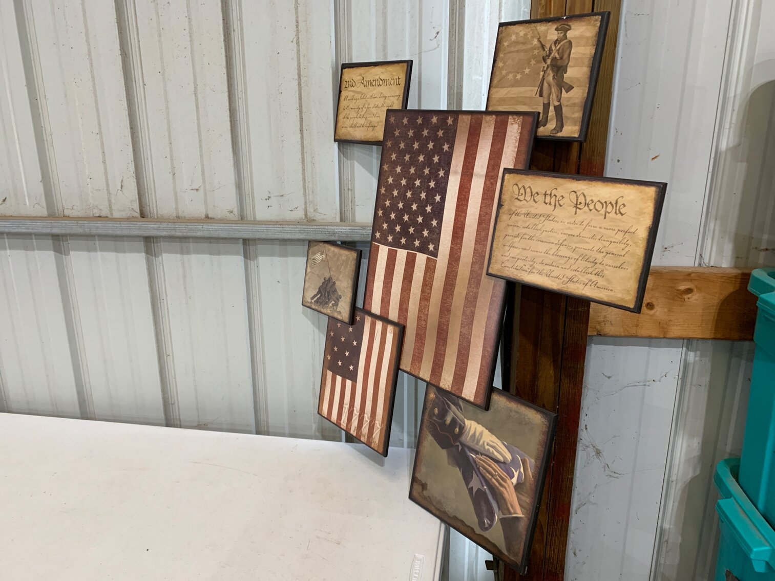We The People Decor