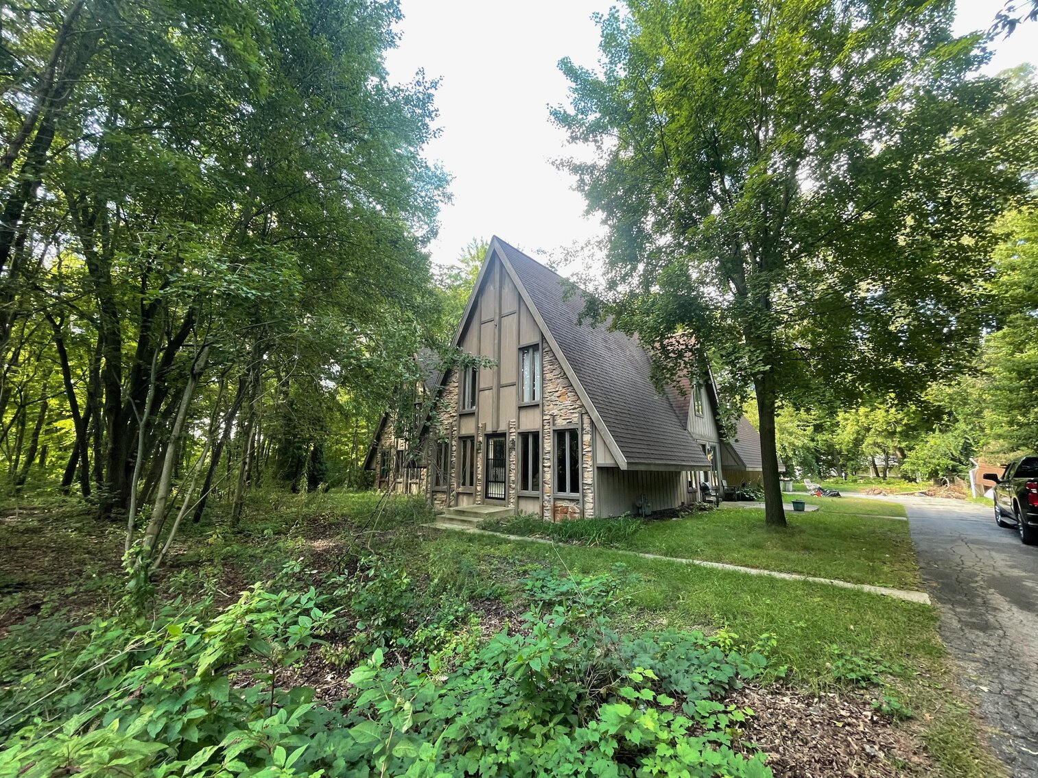 Image for MINIMUM BID AUCTION $175,000! 832 S Centennial Rd