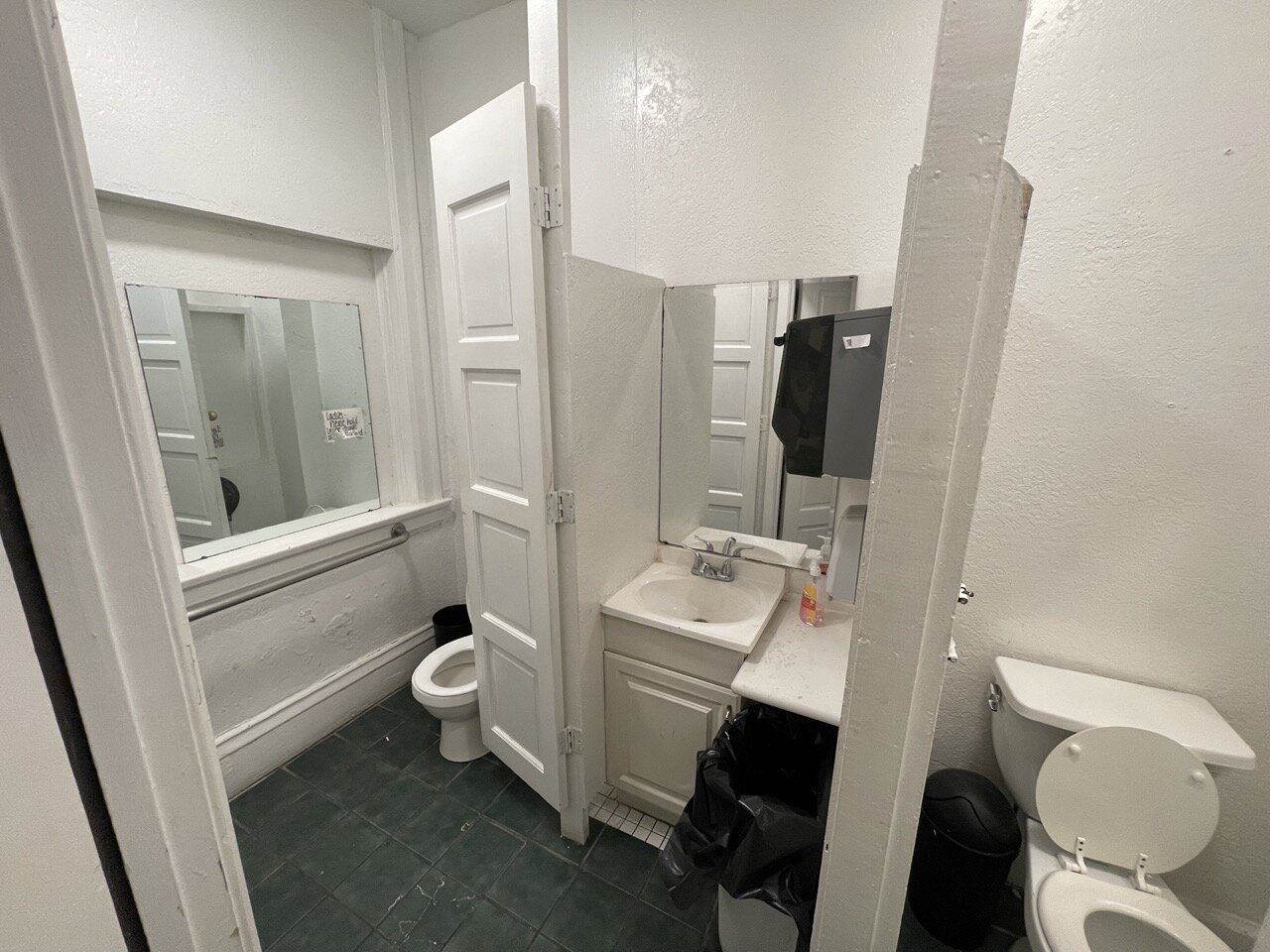 Image for MINIMUM BID AUCTION $160,000! 827 Starr Ave