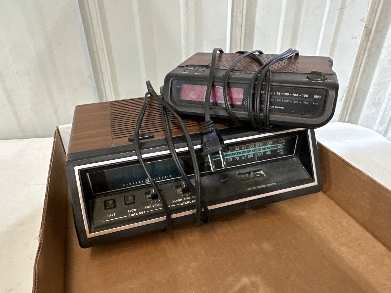 Clock Radios 