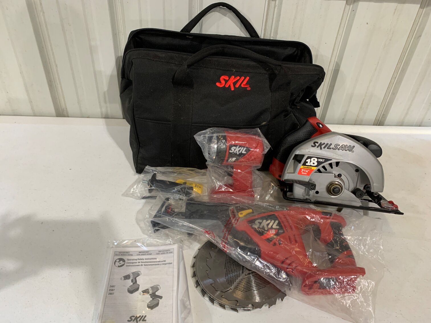 New Skil- Saws And Flashlight 