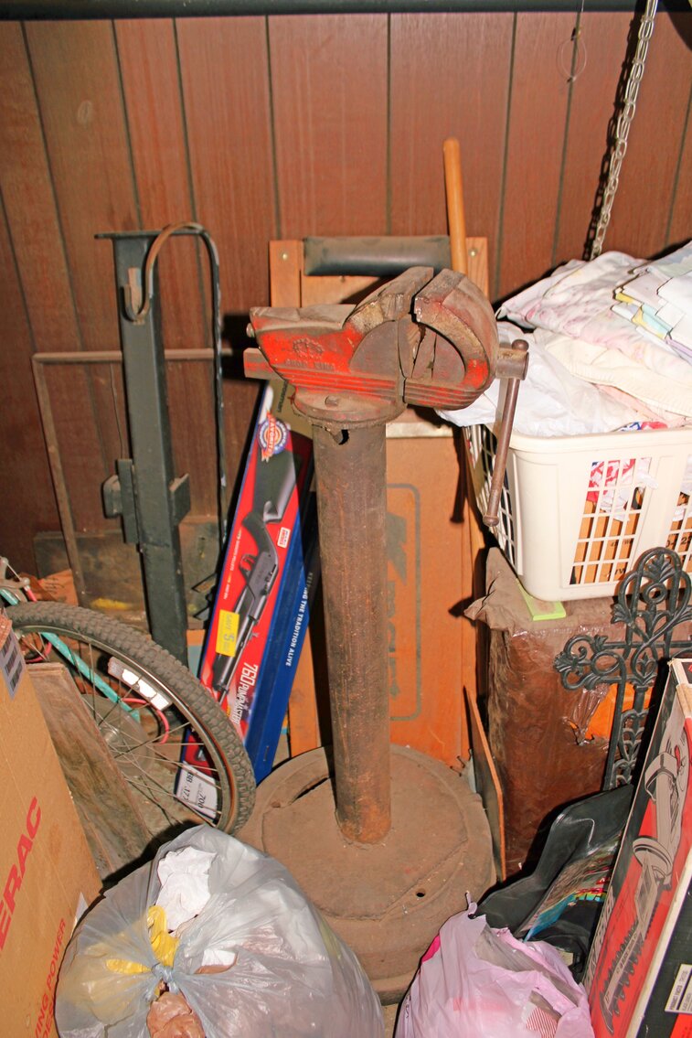 Image for LAST MINUTE ESTATE AUCTION