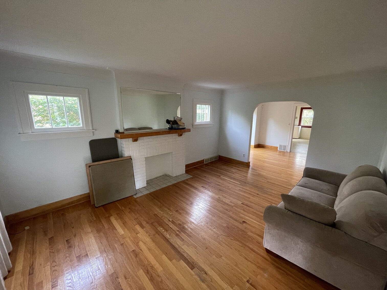 Image for MINIMUM BID AUCTION $69,000! 2025 Hogarth Rd