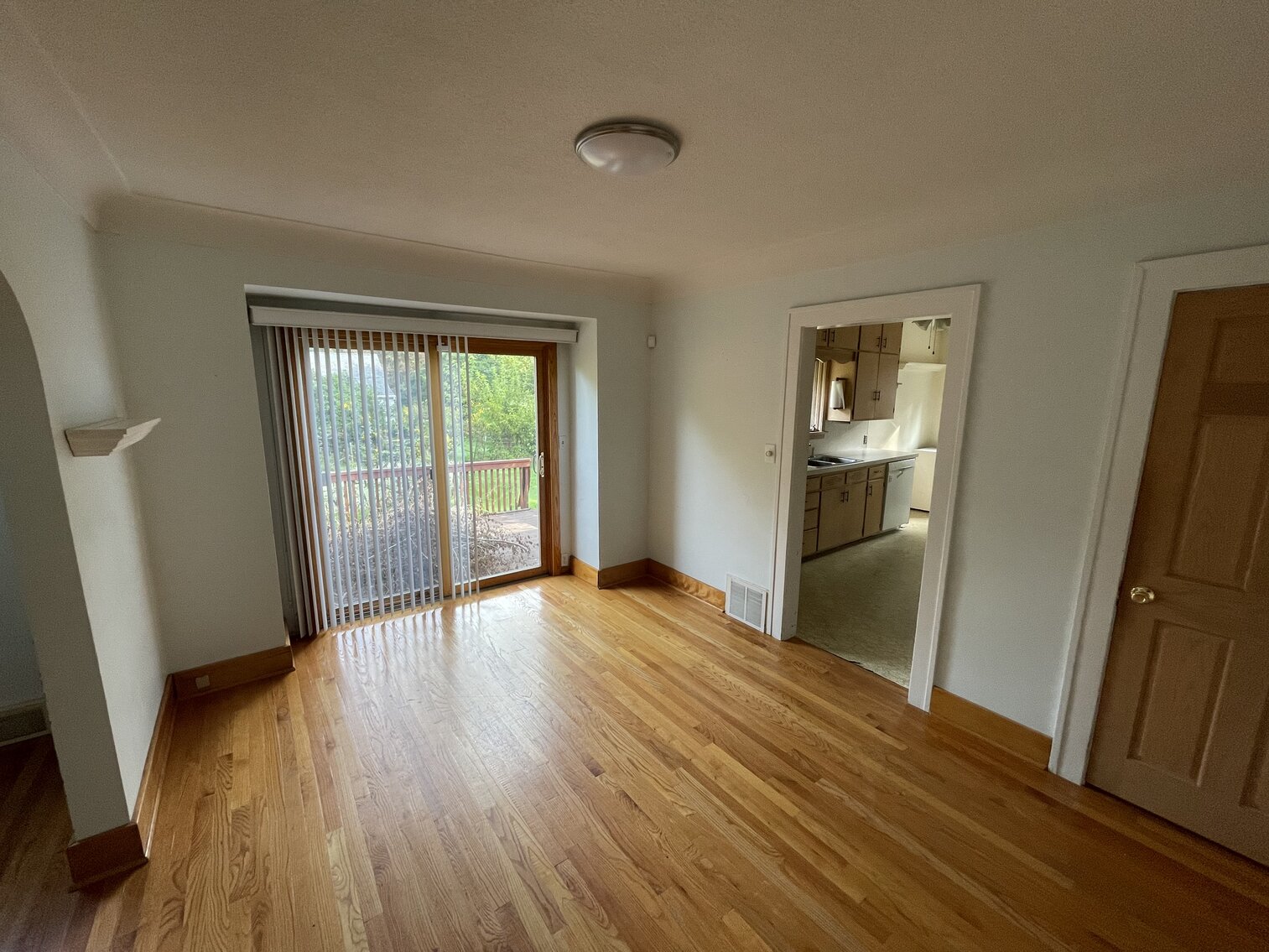 Image for MINIMUM BID AUCTION $69,000! 2025 Hogarth Rd