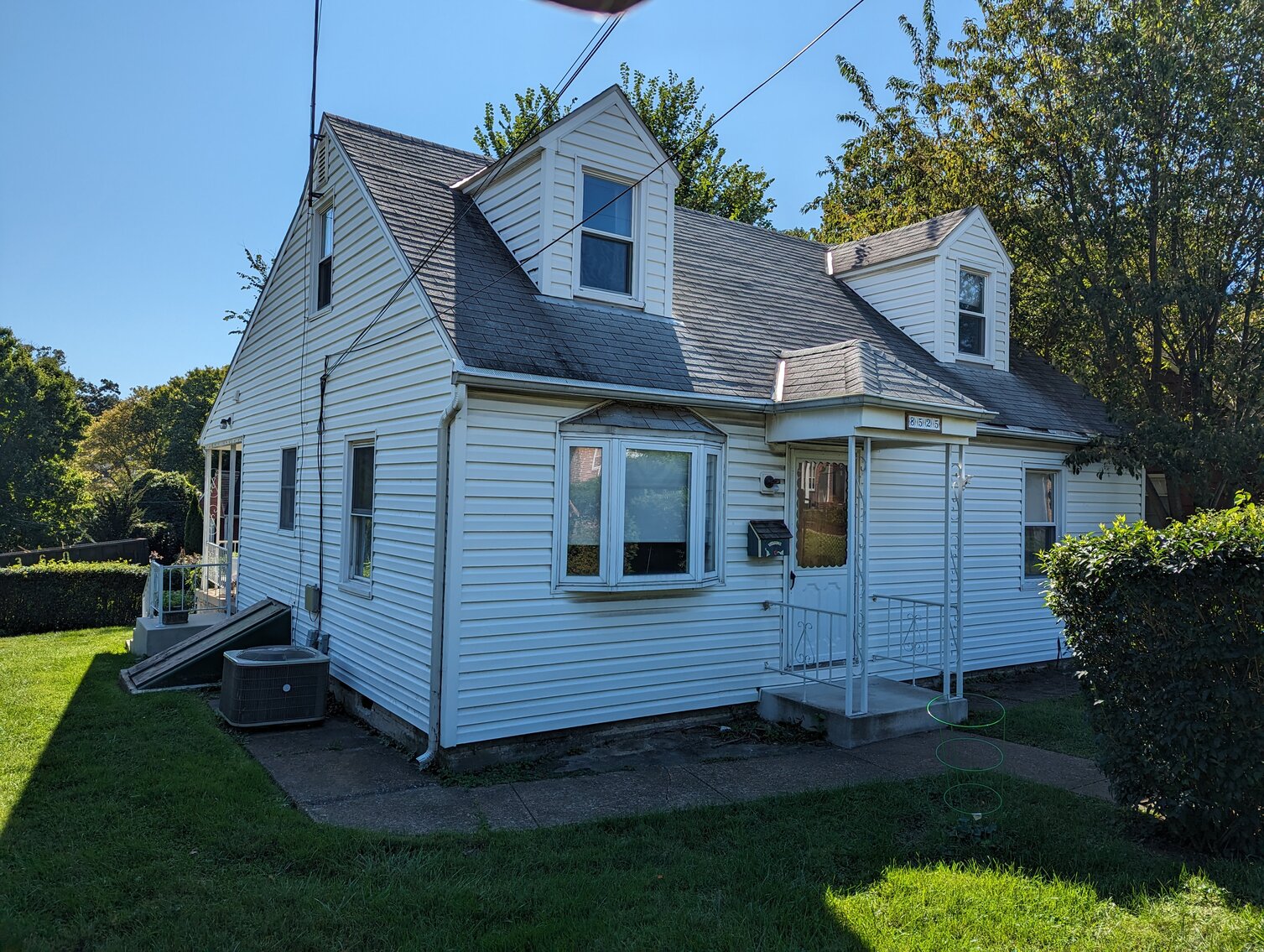 Image for 3 BR, 2-STORY VINYL SIDED CAPE COD; IN BOX BARBIES, CABBAGE PATCH, STAR TREK & STAR WARS COLLECTIBLES, GLASSWARE, FURNITURE & TOOLS