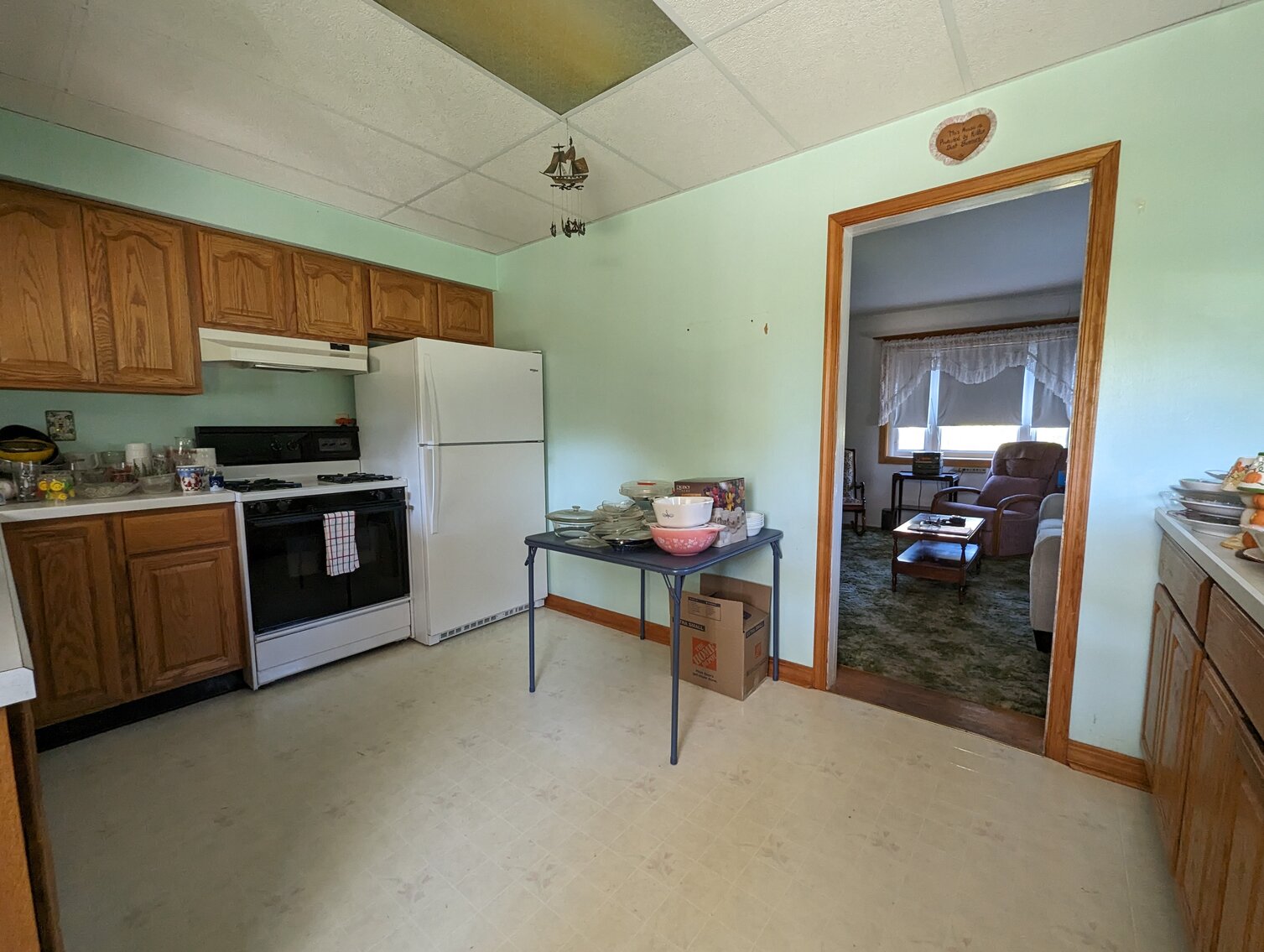 Image for 3 BR, 2-STORY VINYL SIDED CAPE COD; IN BOX BARBIES, CABBAGE PATCH, STAR TREK & STAR WARS COLLECTIBLES, GLASSWARE, FURNITURE & TOOLS