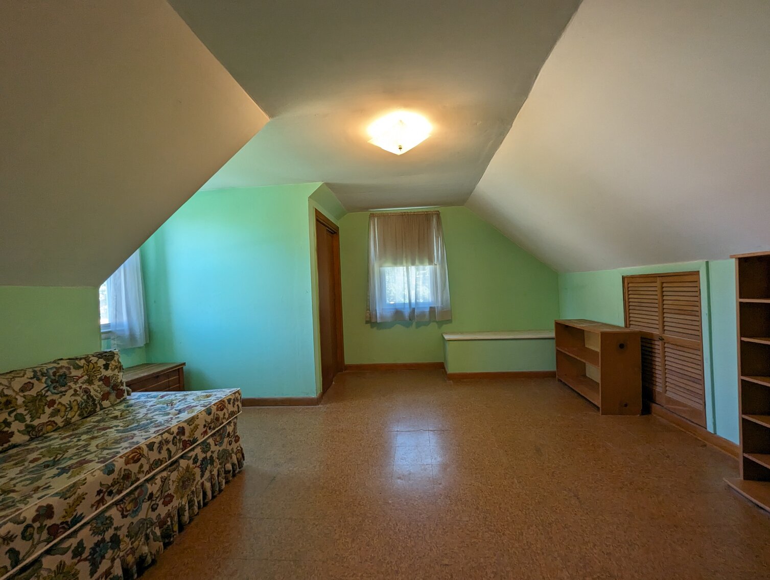 Image for 3 BR, 2-STORY VINYL SIDED CAPE COD; IN BOX BARBIES, CABBAGE PATCH, STAR TREK & STAR WARS COLLECTIBLES, GLASSWARE, FURNITURE & TOOLS