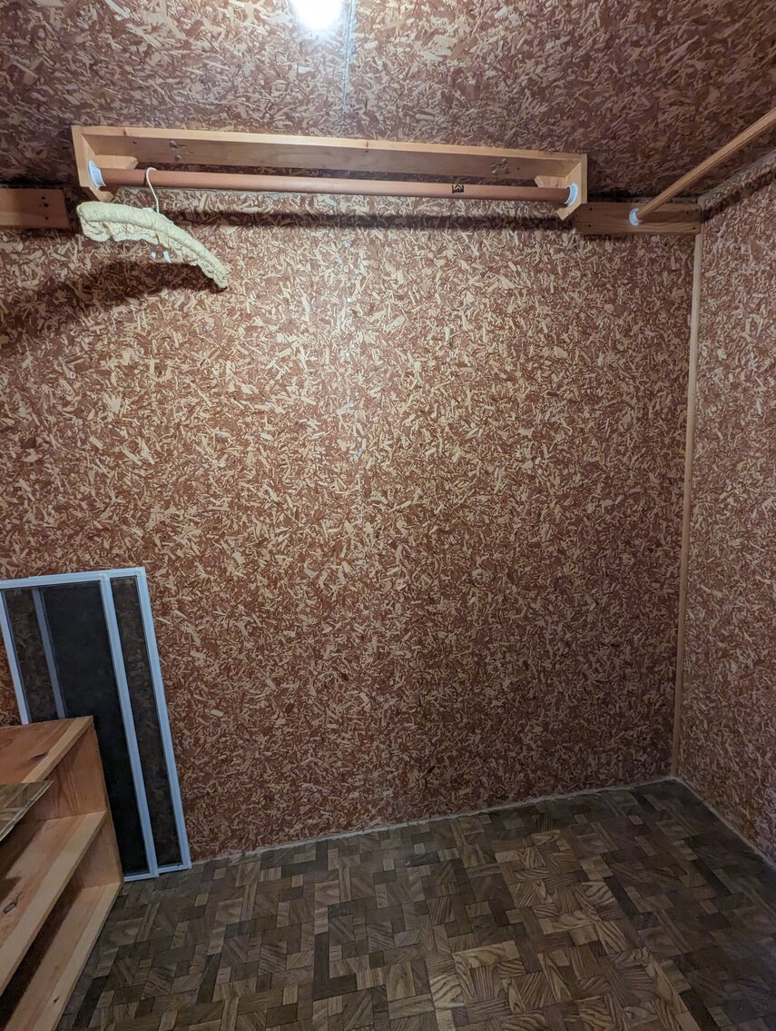 Image for 3 BR, 2-STORY VINYL SIDED CAPE COD; IN BOX BARBIES, CABBAGE PATCH, STAR TREK & STAR WARS COLLECTIBLES, GLASSWARE, FURNITURE & TOOLS