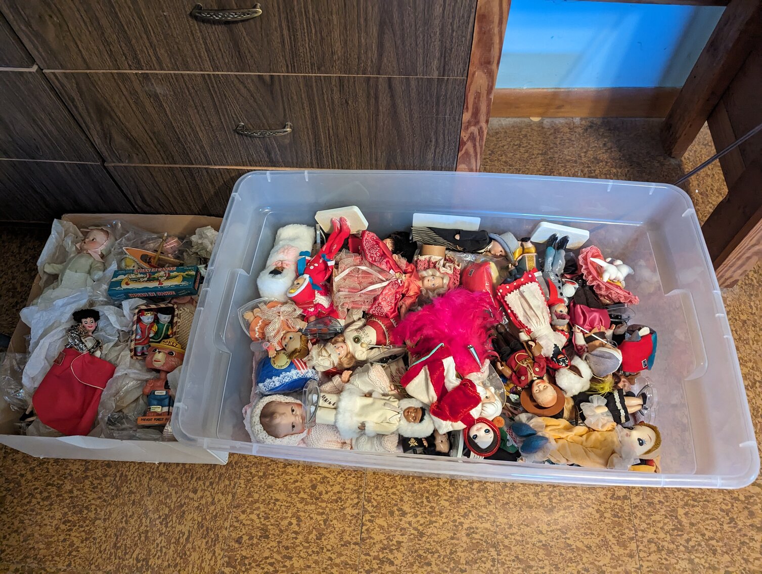 Image for 3 BR, 2-STORY VINYL SIDED CAPE COD; IN BOX BARBIES, CABBAGE PATCH, STAR TREK & STAR WARS COLLECTIBLES, GLASSWARE, FURNITURE & TOOLS