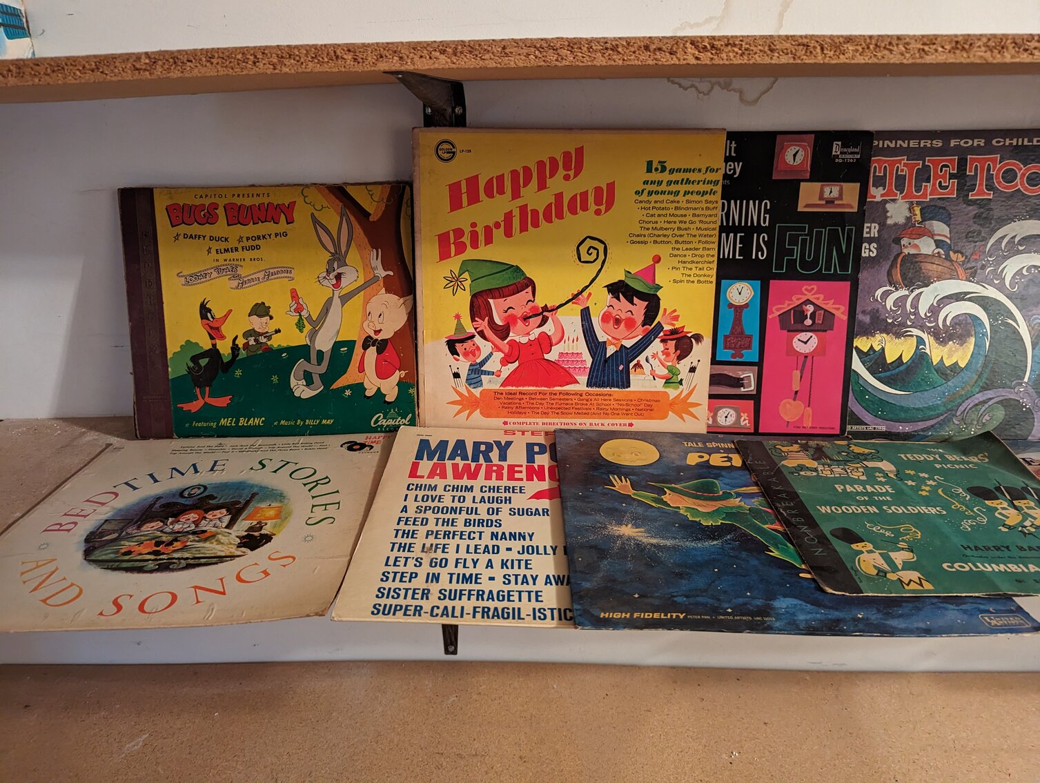 Image for 3 BR, 2-STORY VINYL SIDED CAPE COD; IN BOX BARBIES, CABBAGE PATCH, STAR TREK & STAR WARS COLLECTIBLES, GLASSWARE, FURNITURE & TOOLS