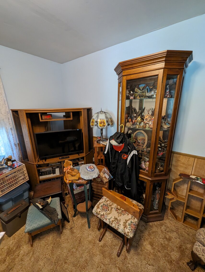 Image for 3 BR, 2-STORY VINYL SIDED CAPE COD; IN BOX BARBIES, CABBAGE PATCH, STAR TREK & STAR WARS COLLECTIBLES, GLASSWARE, FURNITURE & TOOLS