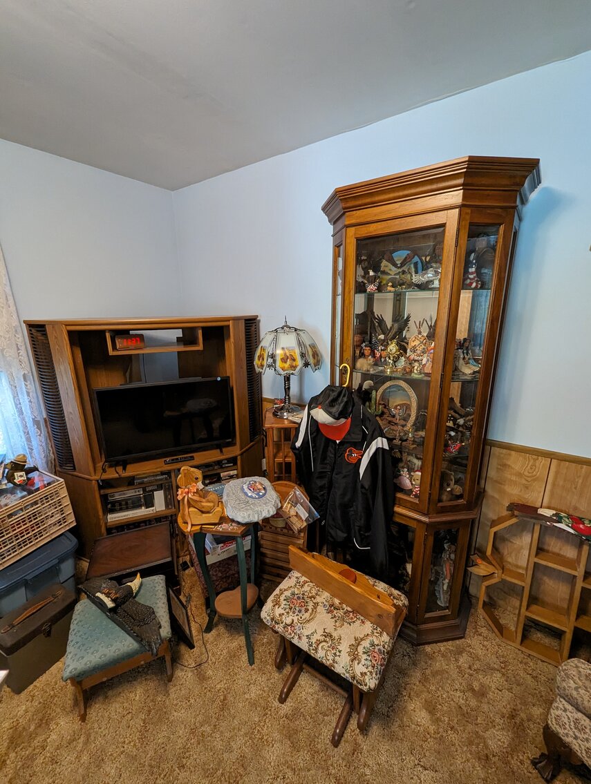 Image for 3 BR, 2-STORY VINYL SIDED CAPE COD; IN BOX BARBIES, CABBAGE PATCH, STAR TREK & STAR WARS COLLECTIBLES, GLASSWARE, FURNITURE & TOOLS