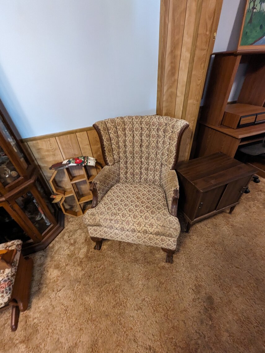 Image for 3 BR, 2-STORY VINYL SIDED CAPE COD; IN BOX BARBIES, CABBAGE PATCH, STAR TREK & STAR WARS COLLECTIBLES, GLASSWARE, FURNITURE & TOOLS