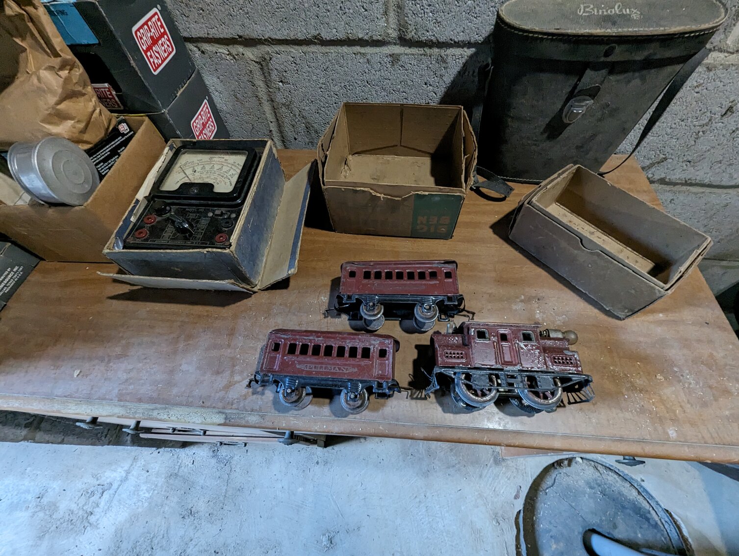 Image for 3 BR, 2-STORY VINYL SIDED CAPE COD; IN BOX BARBIES, CABBAGE PATCH, STAR TREK & STAR WARS COLLECTIBLES, GLASSWARE, FURNITURE & TOOLS