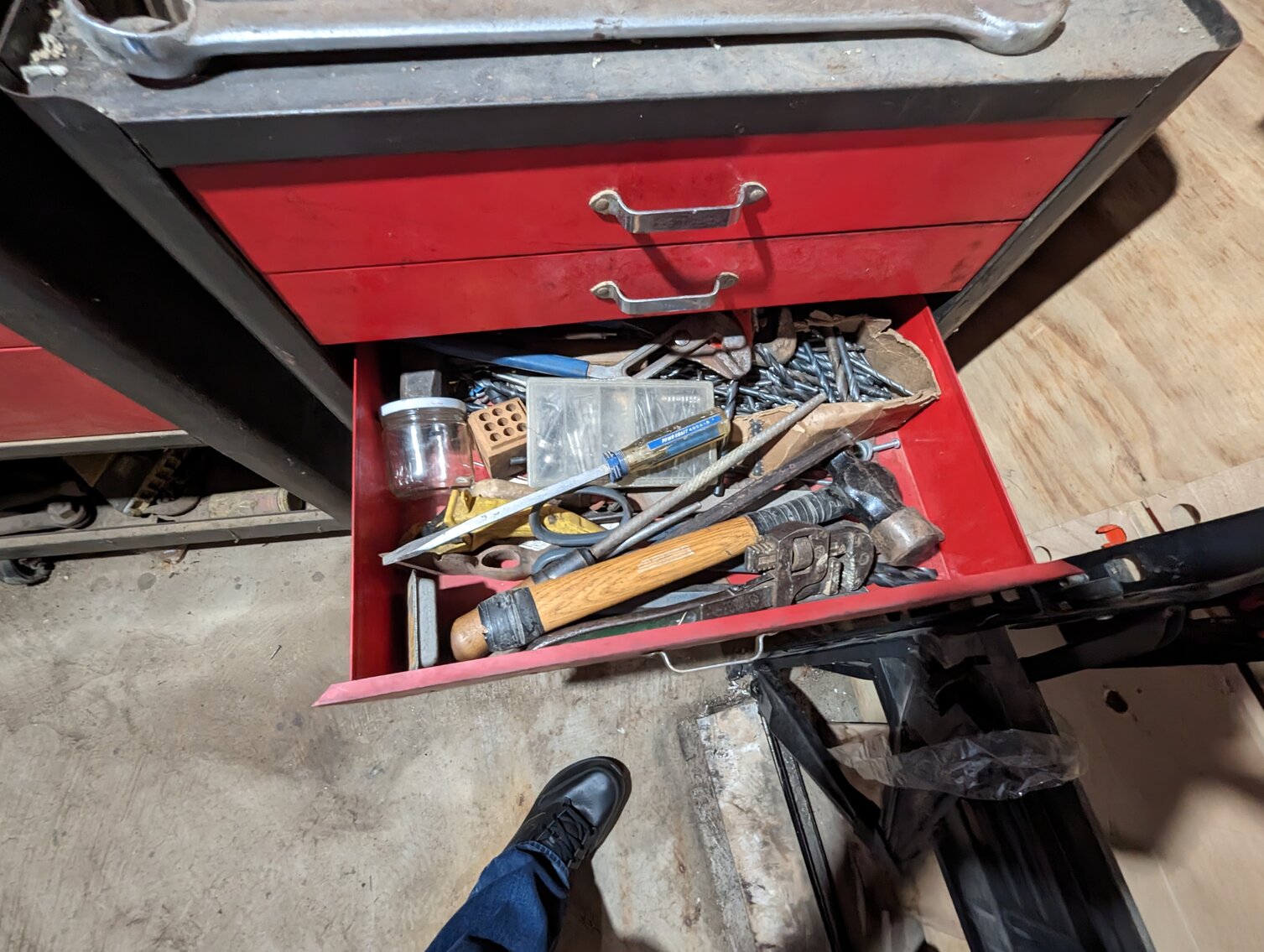 Image for 3 BR, 2-STORY VINYL SIDED CAPE COD; IN BOX BARBIES, CABBAGE PATCH, STAR TREK & STAR WARS COLLECTIBLES, GLASSWARE, FURNITURE & TOOLS