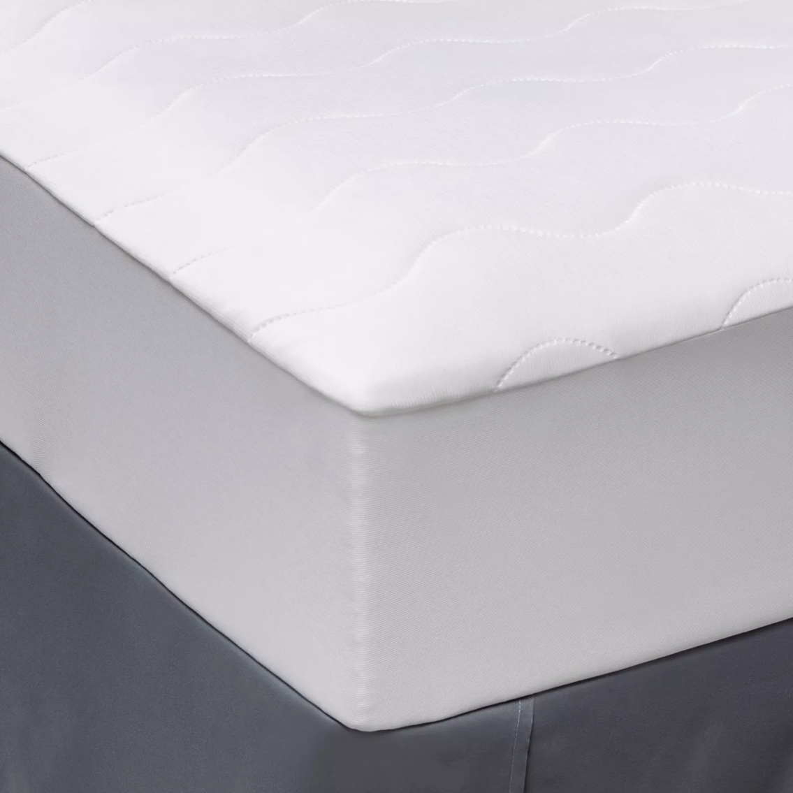 Room Essentials Twin/Twin XL Machine Washable Waterproof Cooling Mattress Pad