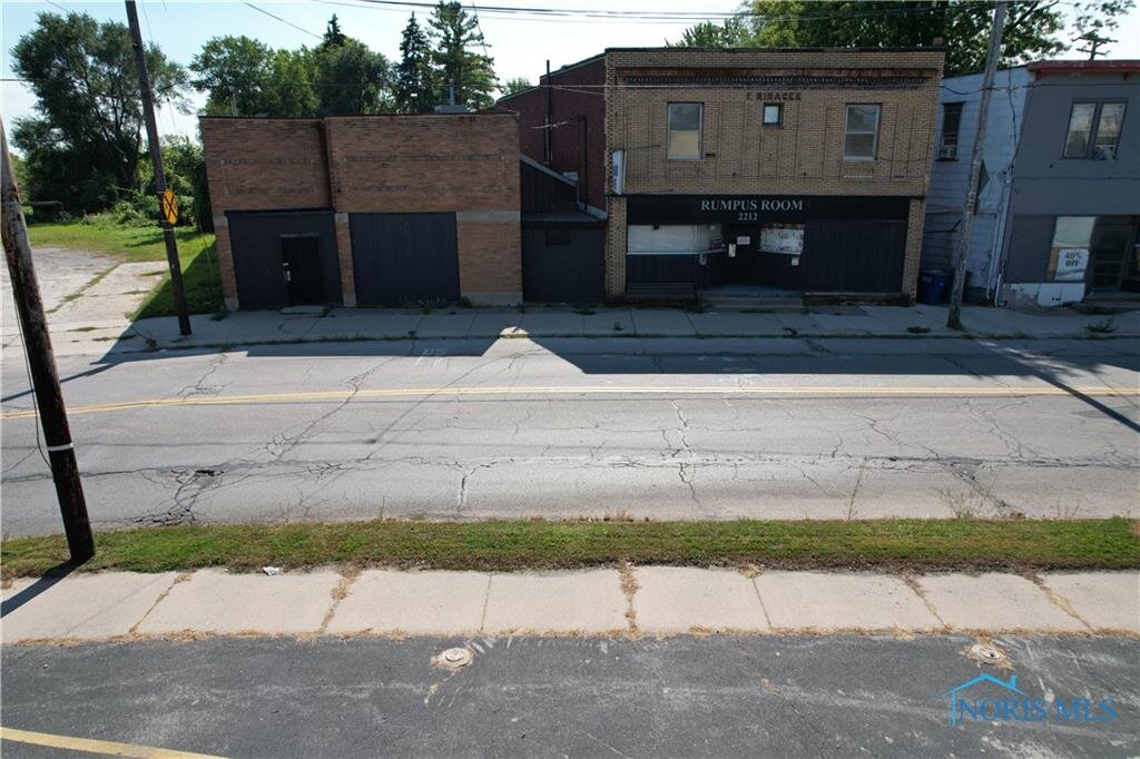 Image for MINIMUM BID AUCTION $125,000! 2212 Consaul St