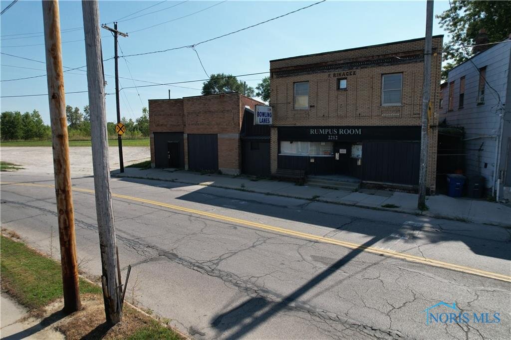 Image for MINIMUM BID AUCTION $125,000! 2212 Consaul St