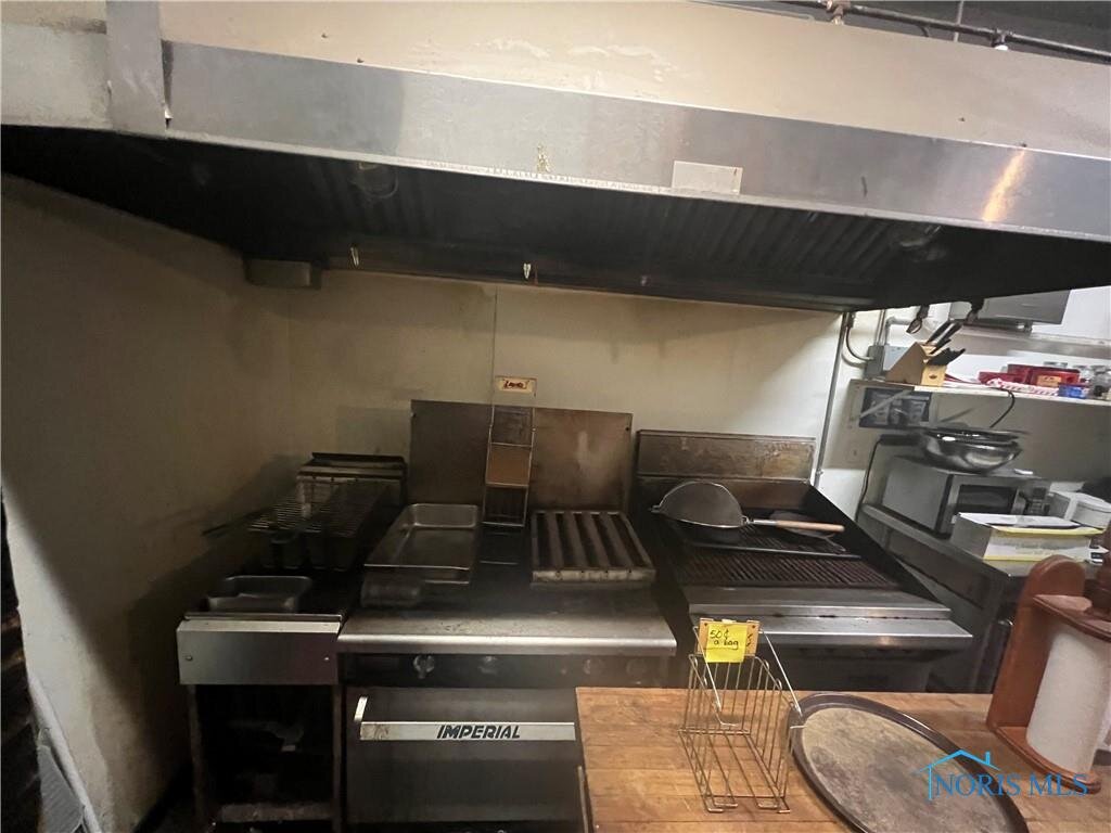 Image for MINIMUM BID AUCTION $125,000! 2212 Consaul St