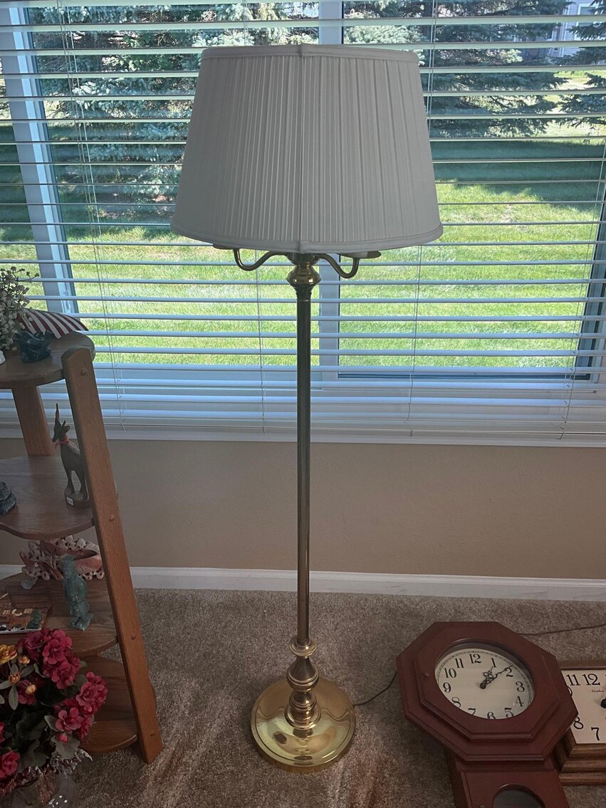 SR- Floor Lamp