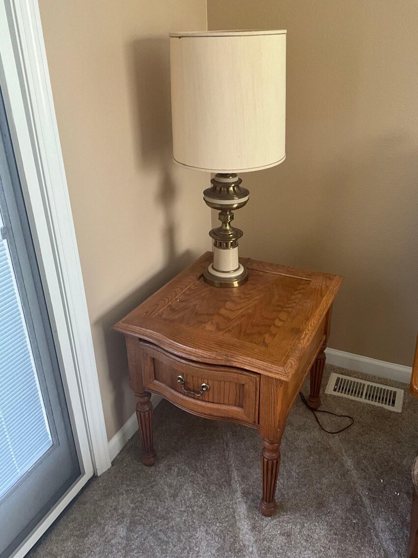 SR- Wood End Table and Lamp