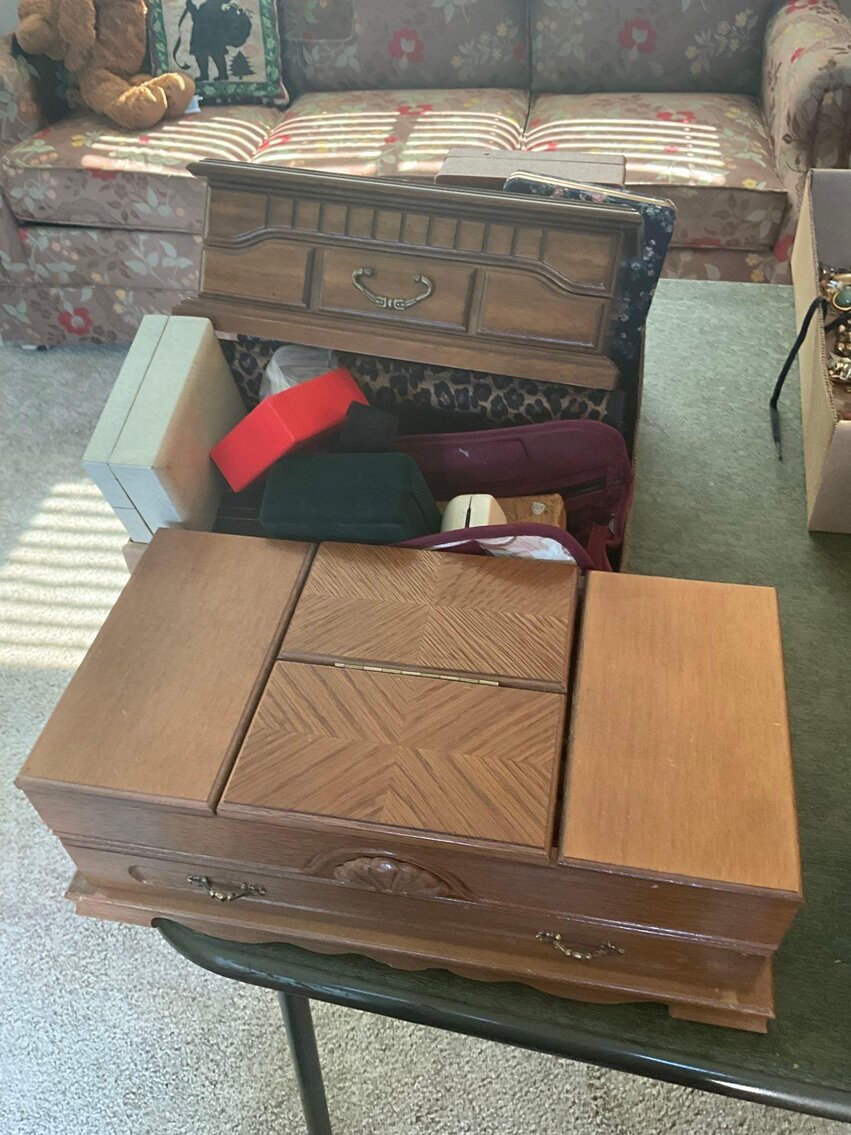 SR- Assorted Jewelry Boxes and Cases