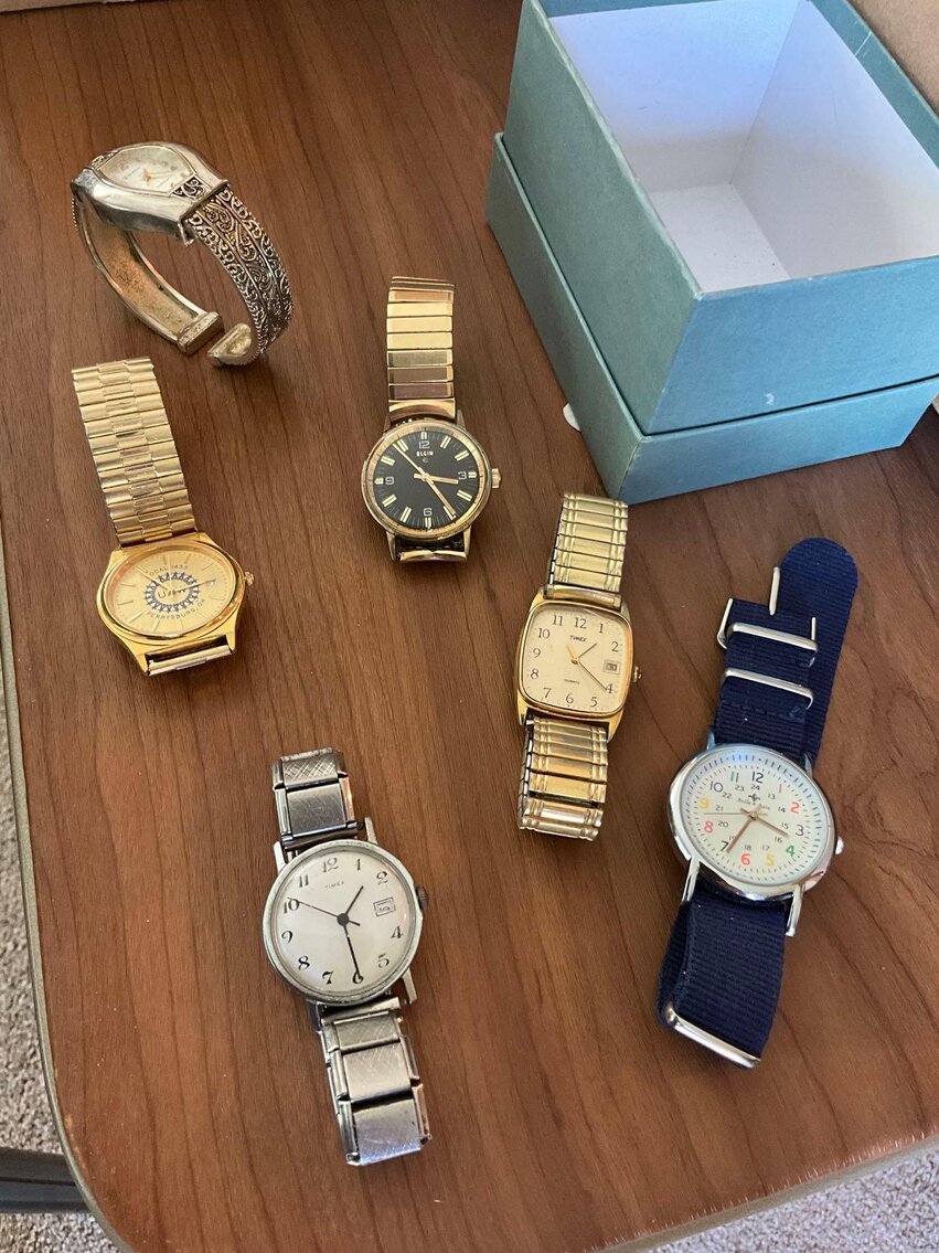 SR- (6) Assorted Men’s and Women’s Watches