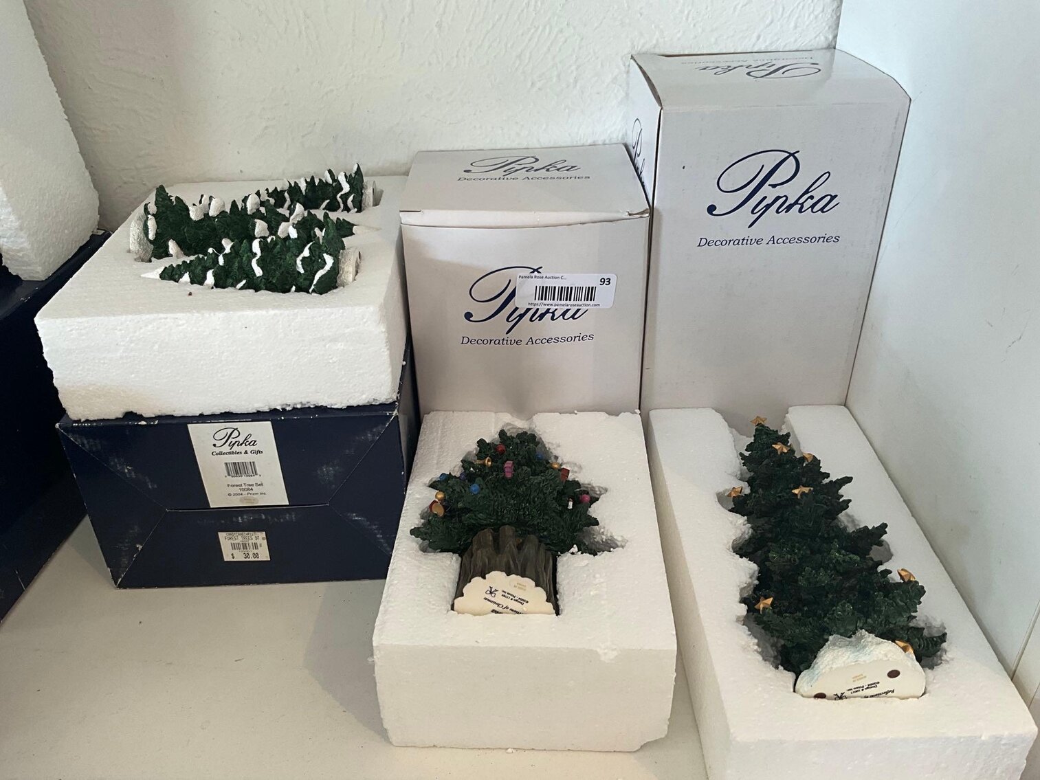 G- (3) Pipka Collectible Trees