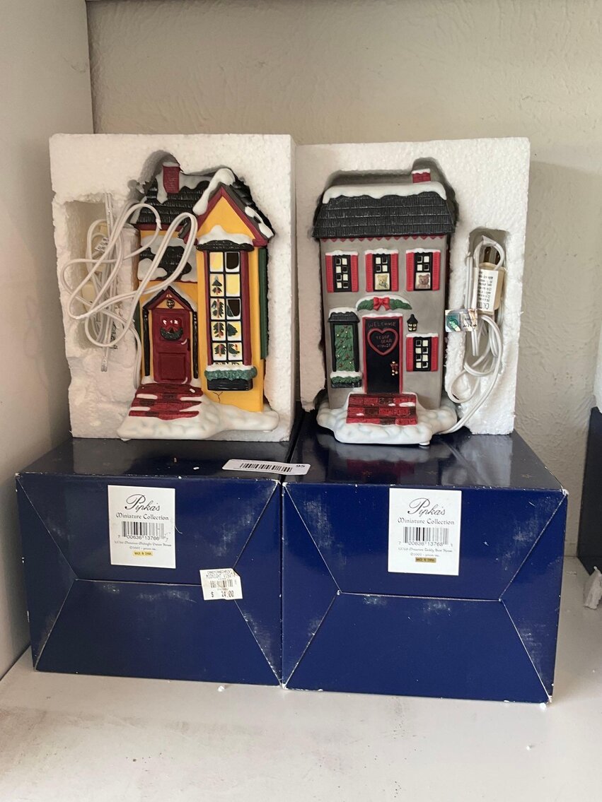 G- Pipka Miniature Collection Teddy Bear House and Midnight Visitor House