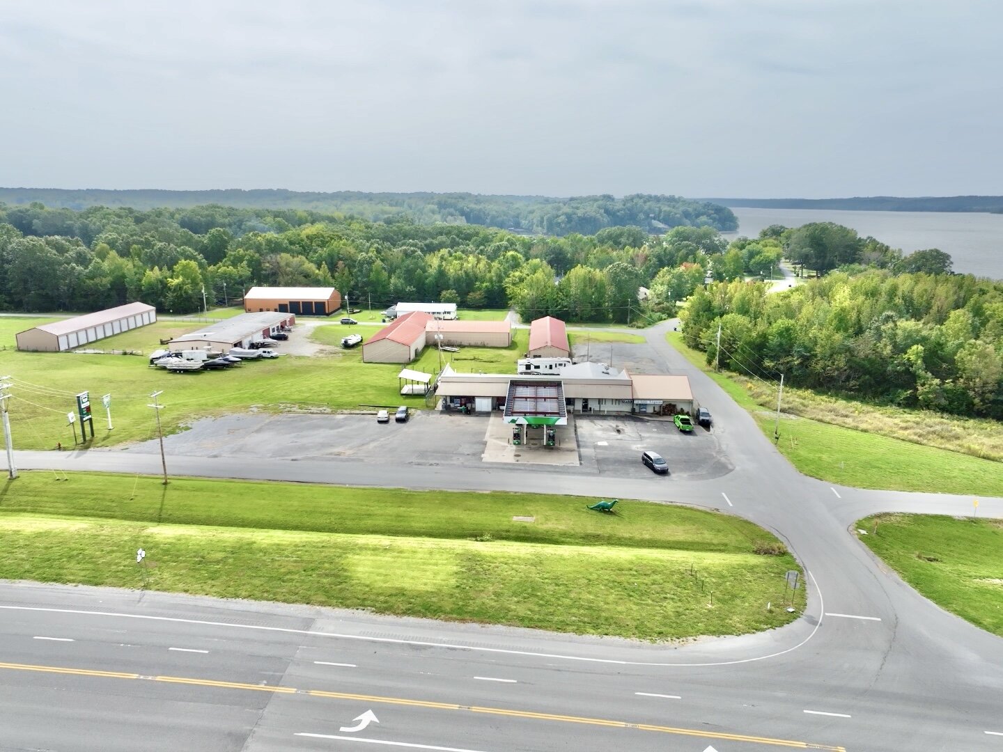 Image for Sinclair Convenience Store & Lake Barkley Liquors Auction