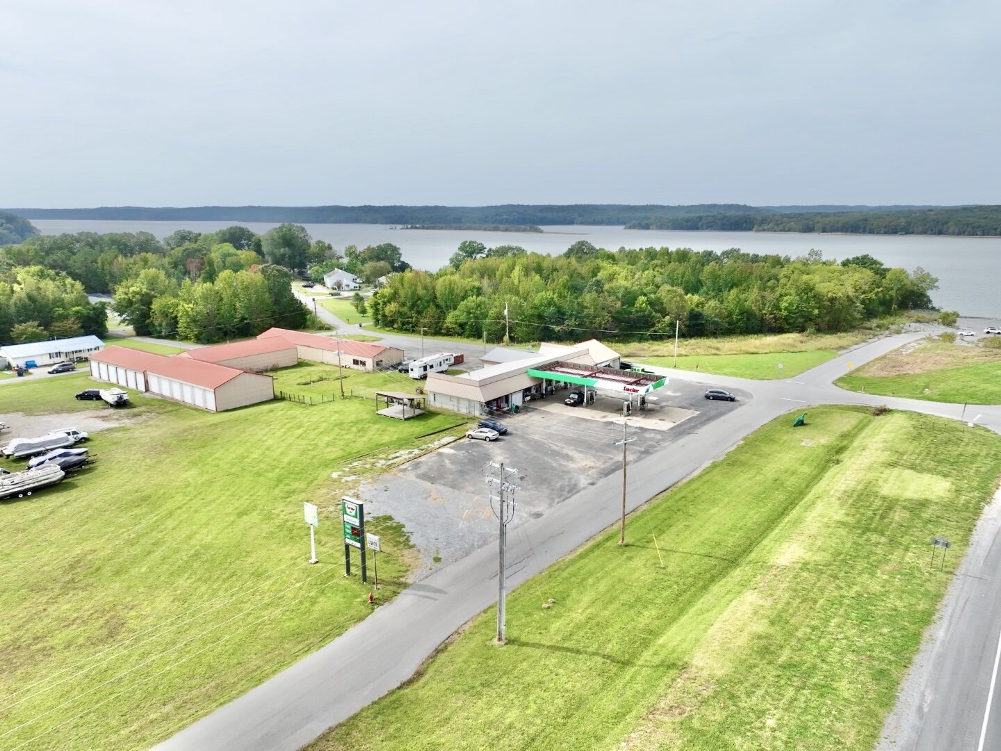 Image for Sinclair Convenience Store & Lake Barkley Liquors Auction