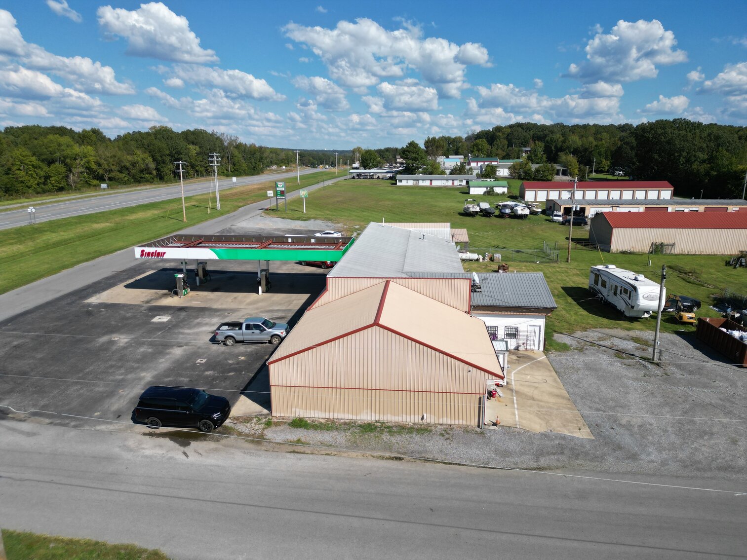 Image for Sinclair Convenience Store & Lake Barkley Liquors Auction