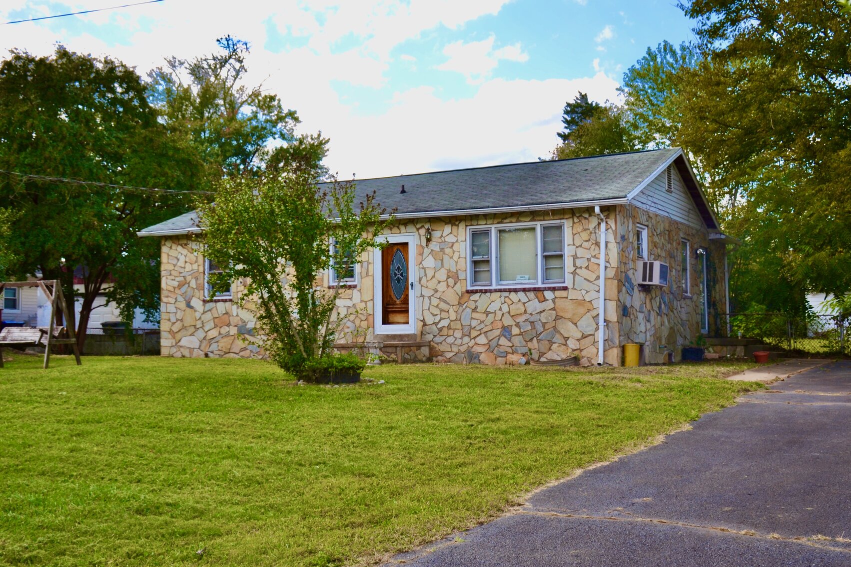 Image for 3 BR/1 BA Stone Home w/Detached Garages/Shops in the Heart of Manassas, VA--SELLING to the HIGHEST BIDDER!!