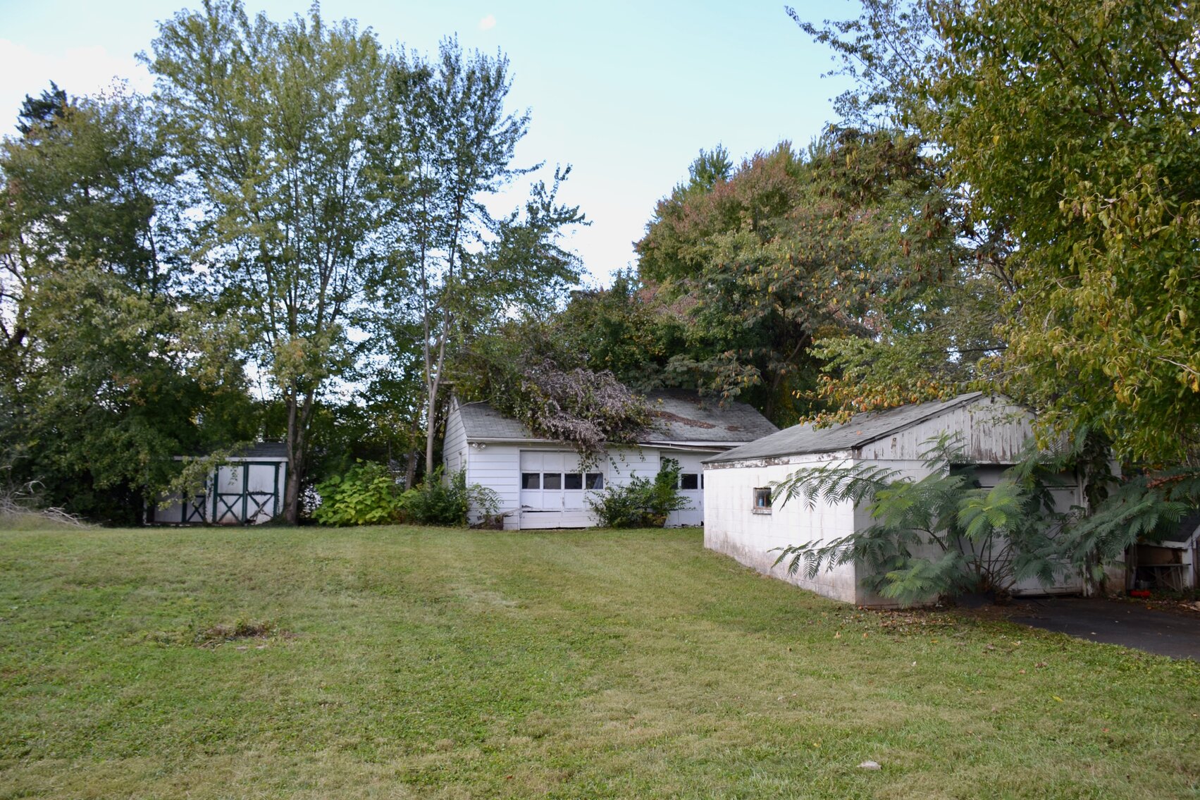 Image for 3 BR/1 BA Stone Home w/Detached Garages/Shops in the Heart of Manassas, VA--SELLING to the HIGHEST BIDDER!!