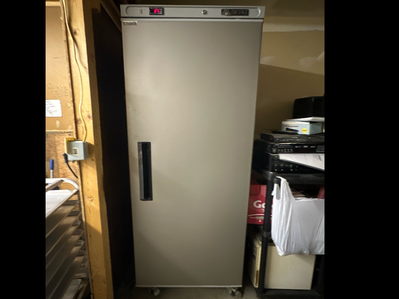 Refrigerator - Berg 1 Door