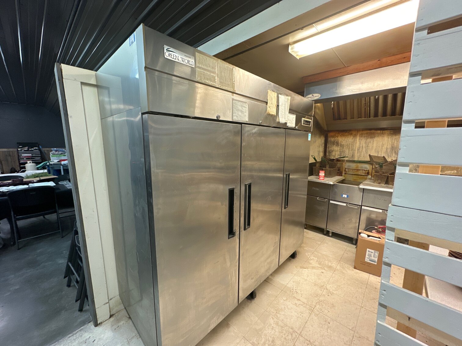 Freezer with 3 Doors On Wheels - Green World Brand