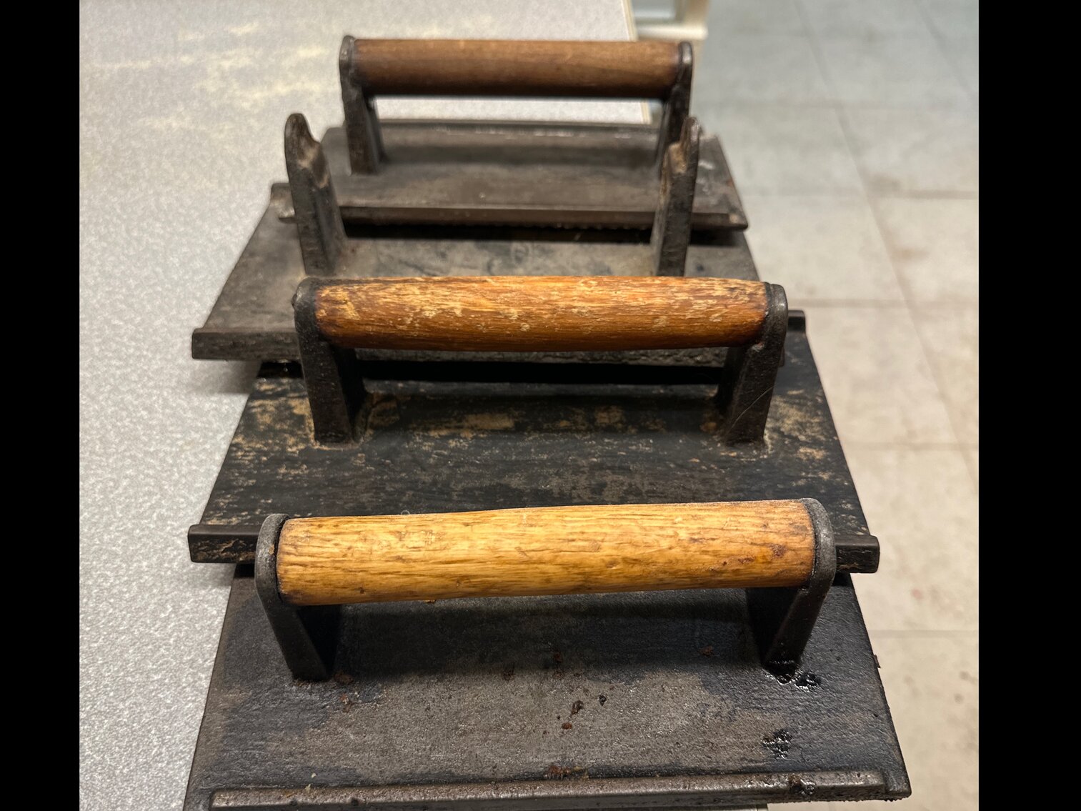 4 Grill Presses