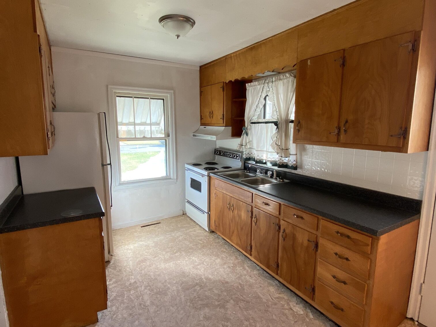 Image for SOLD $79,200 - Clean 3 Bedroom in Saint Albans