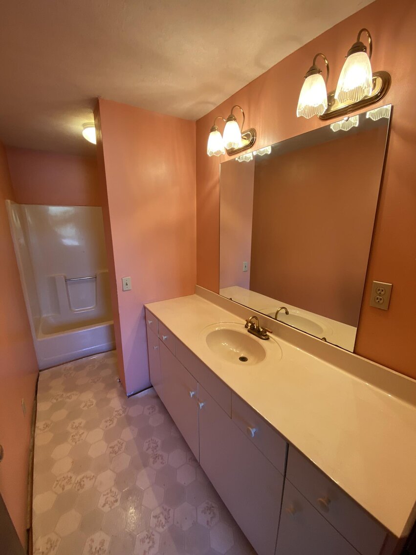 Image for SOLD $79,200 - Clean 3 Bedroom in Saint Albans